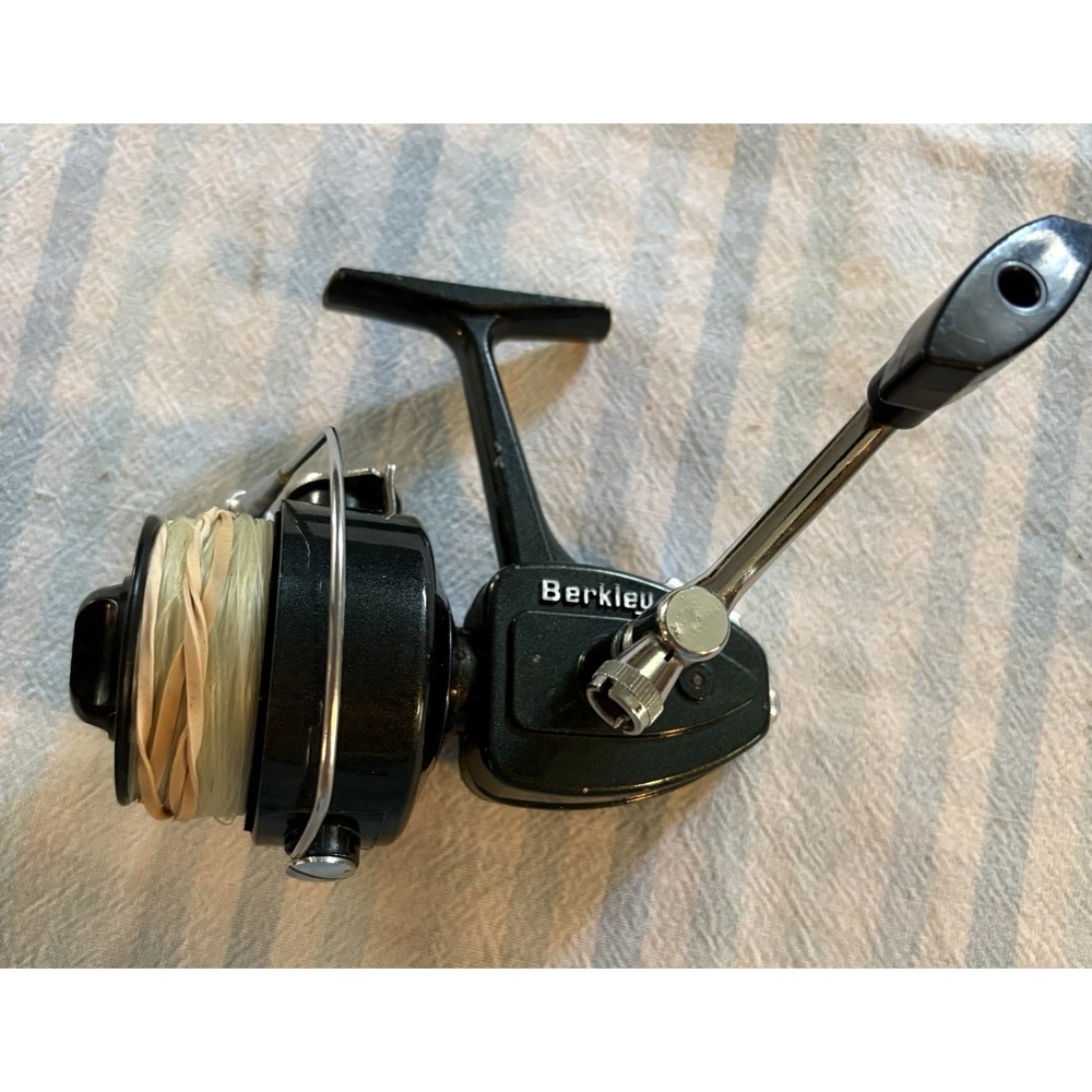 Vintage Berkley 420 Spinning Reel, in Working Condition, Made in USA